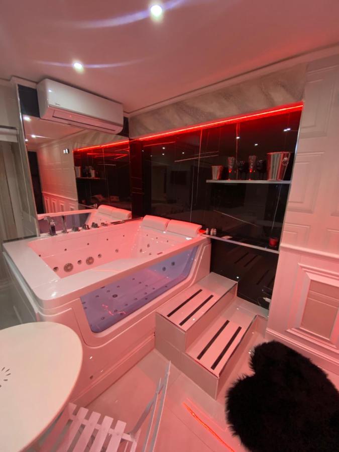 Samm B&B Porta San Gennaro 나폴리 외부 사진