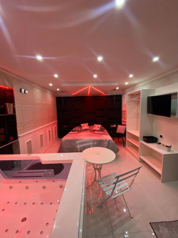Samm B&B Porta San Gennaro 나폴리 외부 사진